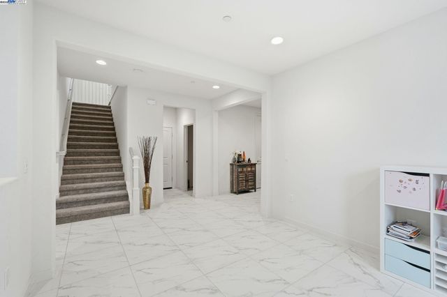 3039 Paxton Ct, Lathrop, CA 95330