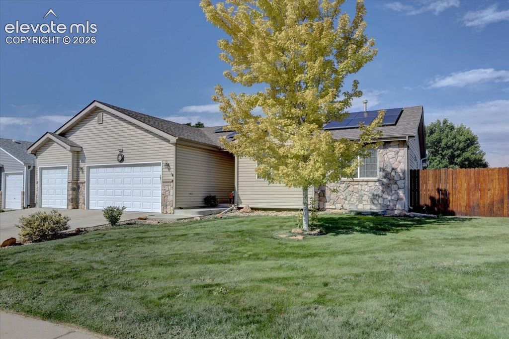 338 Hawthorne Avenue, Johnstown, CO 80534 — photo 2