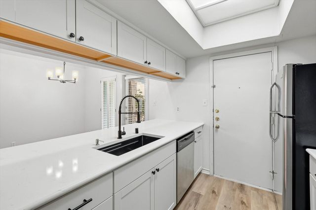 3105 San Jacinto Street 207, Dallas, TX 75204