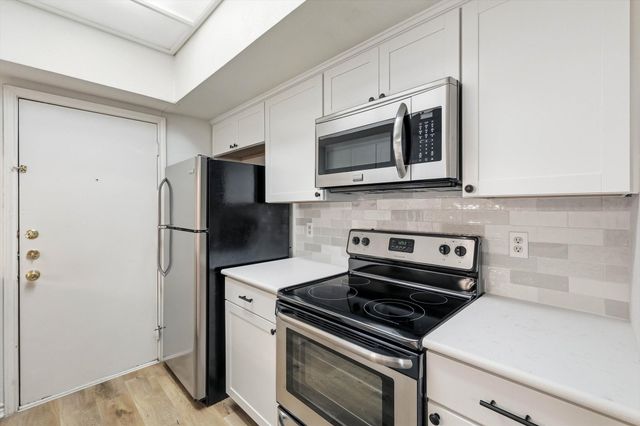3105 San Jacinto Street 207, Dallas, TX 75204
