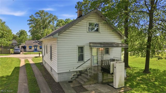 2645 Draper Street SE, Warren, OH 44484