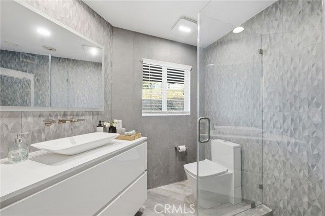 31673 Foxfield, Westlake Village, CA 91361