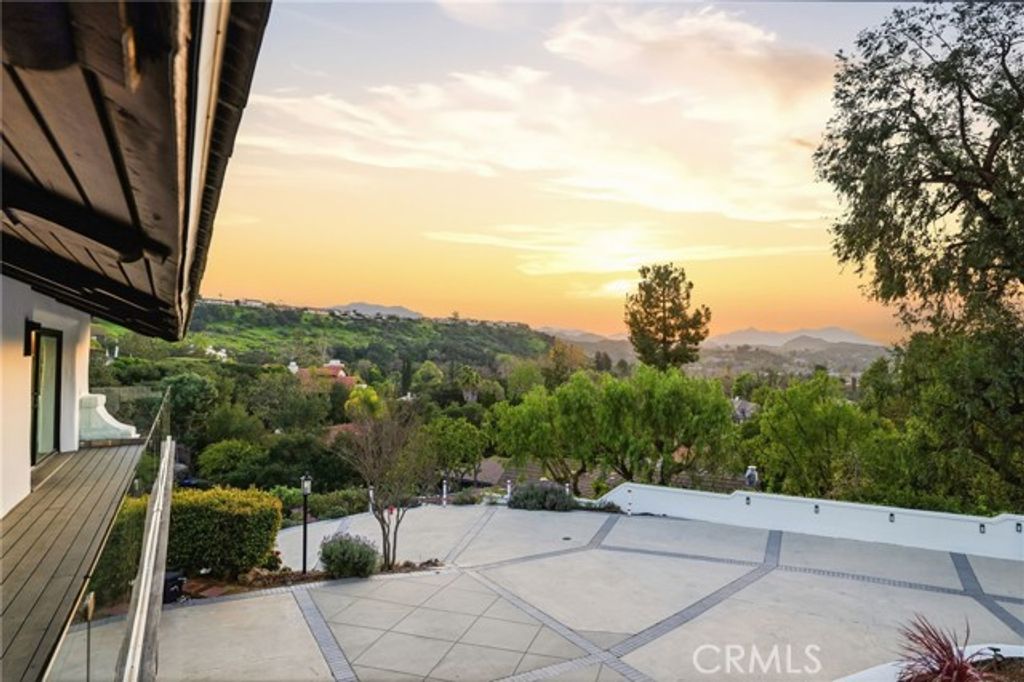 31673 Foxfield, Westlake Village, CA 91361