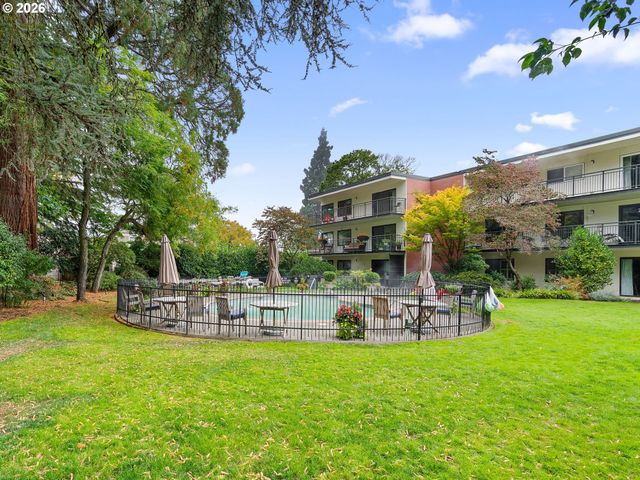2393 Sw PARK Pl 112, Portland, OR 97205