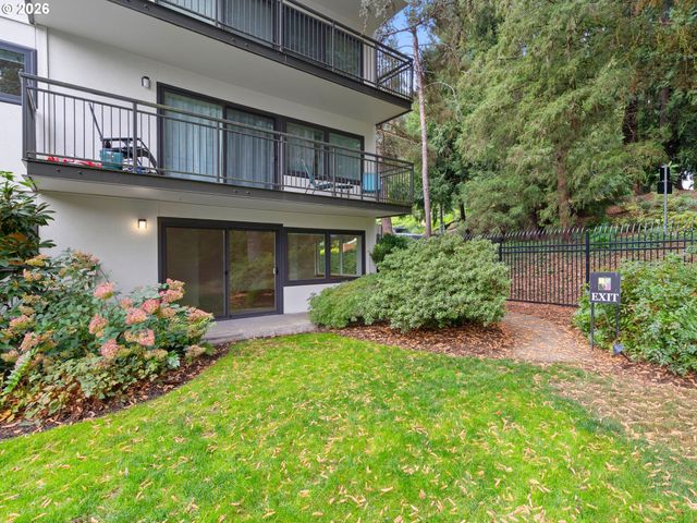 2393 Sw PARK Pl 112, Portland, OR 97205