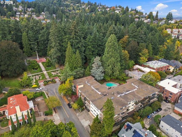 2393 Sw PARK Pl 112, Portland, OR 97205