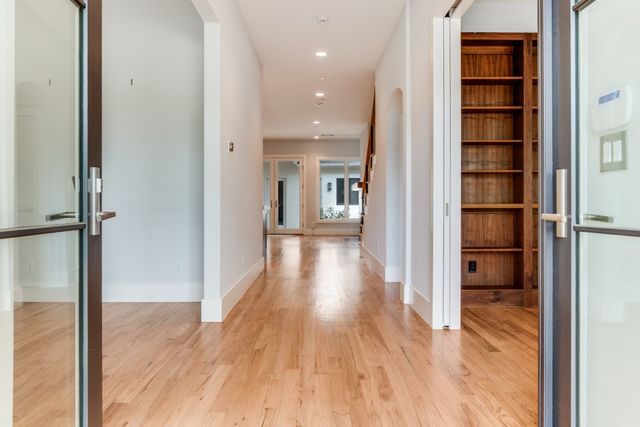 4652 Livingston Avenue, Dallas, TX 75209