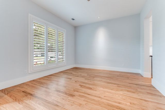 4652 Livingston Avenue, Dallas, TX 75209