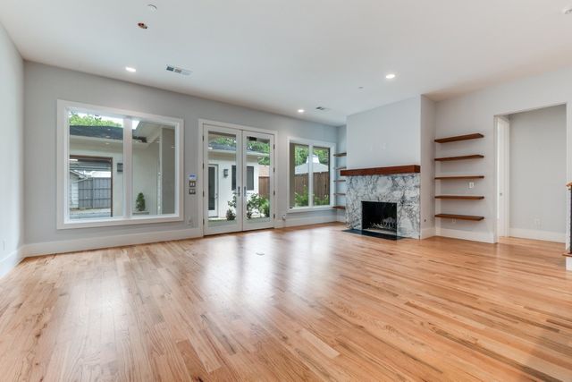 4652 Livingston Avenue, Dallas, TX 75209