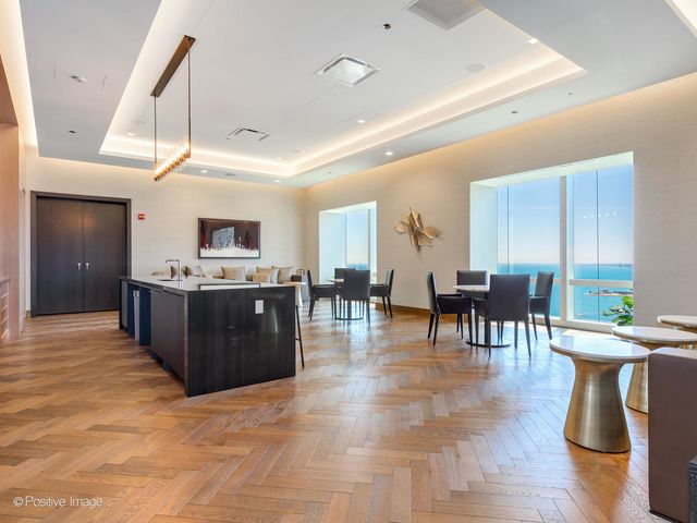 363 E Wacker Drive 6405, Chicago, IL 60601