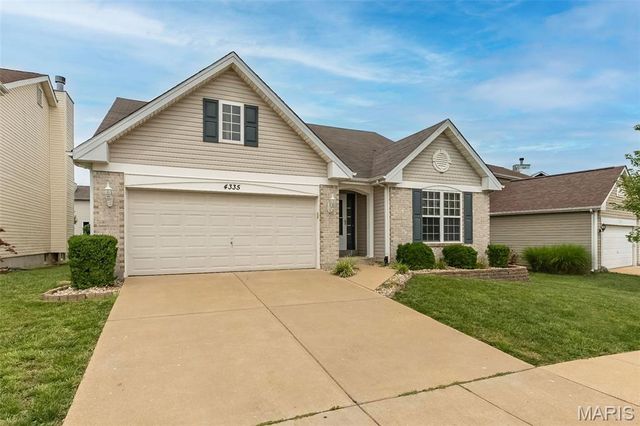4335 Northpoint Circle, St Louis, MO 63129