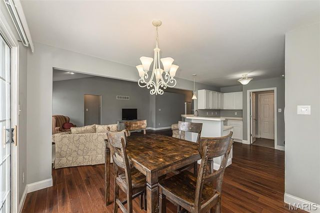 4335 Northpoint Circle, St Louis, MO 63129