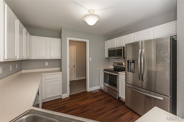 4335 Northpoint Circle, St Louis, MO 63129