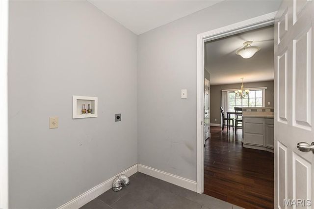 4335 Northpoint Circle, St Louis, MO 63129
