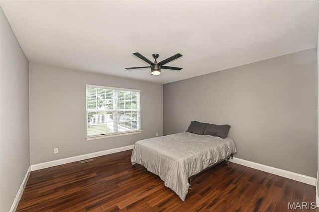 4335 Northpoint Circle, St Louis, MO 63129