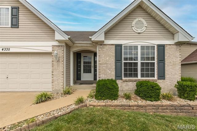 4335 Northpoint Circle, St Louis, MO 63129