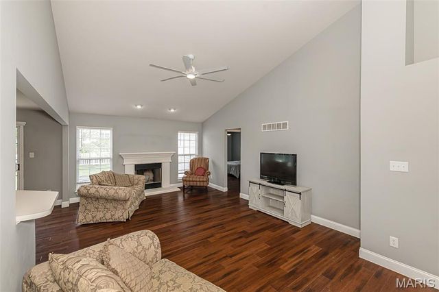 4335 Northpoint Circle, St Louis, MO 63129