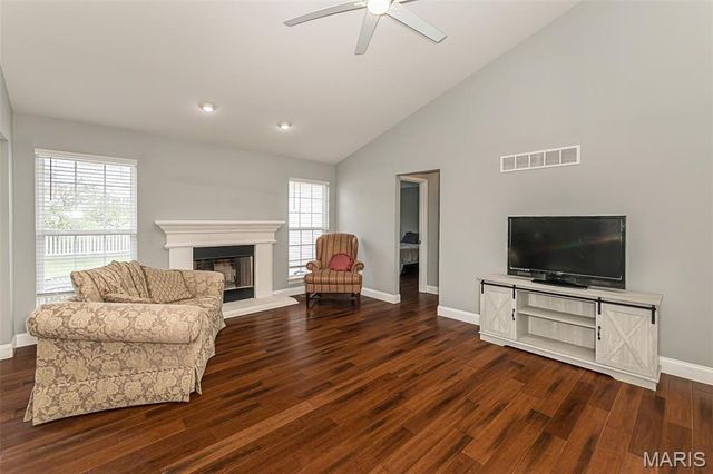 4335 Northpoint Circle, St Louis, MO 63129