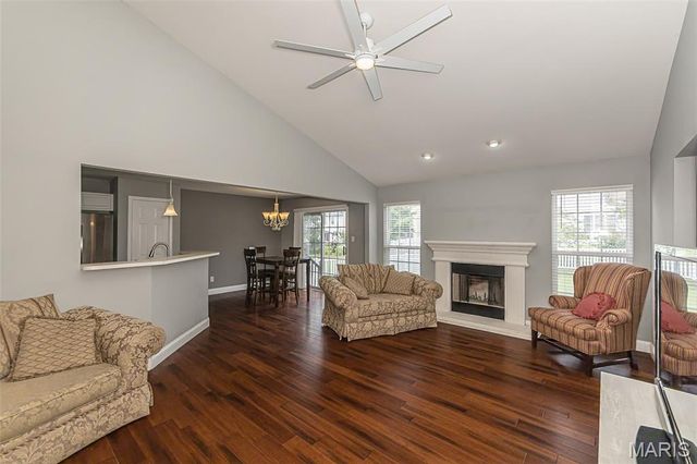 4335 Northpoint Circle, St Louis, MO 63129