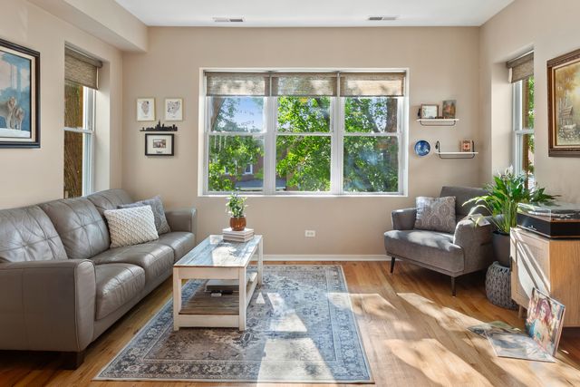 4307 N Troy Street 2, Chicago, IL 60618