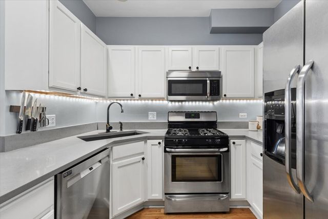 4307 N Troy Street 2, Chicago, IL 60618
