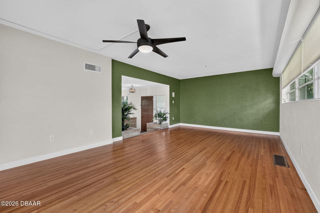 1476 N Peninsula Drive, Daytona Beach, FL 32118