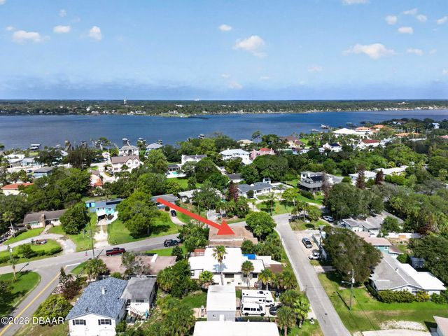 1476 N Peninsula Drive, Daytona Beach, FL 32118