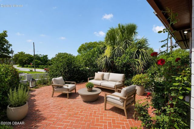 1476 N Peninsula Drive, Daytona Beach, FL 32118