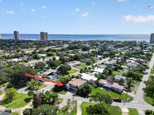 1476 N Peninsula Drive, Daytona Beach, FL 32118