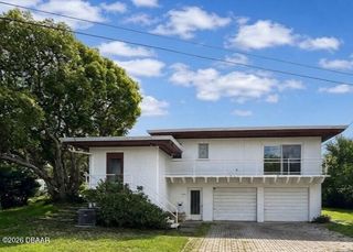 1476 N Peninsula Drive, Daytona Beach, FL 32118