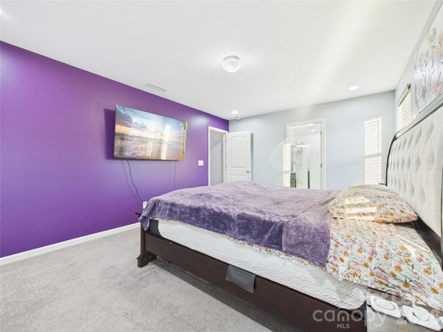 4111 Stockbrook Drive, Charlotte, NC 28215