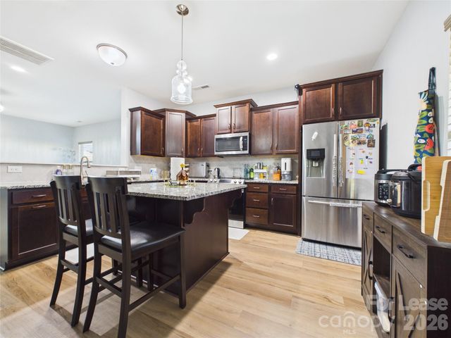 4111 Stockbrook Drive, Charlotte, NC 28215