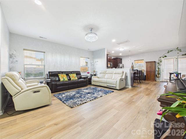 4111 Stockbrook Drive, Charlotte, NC 28215