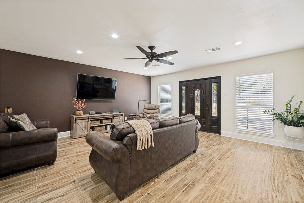 7008 Beaty Street, Fort Worth, TX 76112 — photo 3
