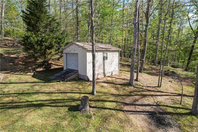 46 Youngview Drive, Elkview, WV 25071
