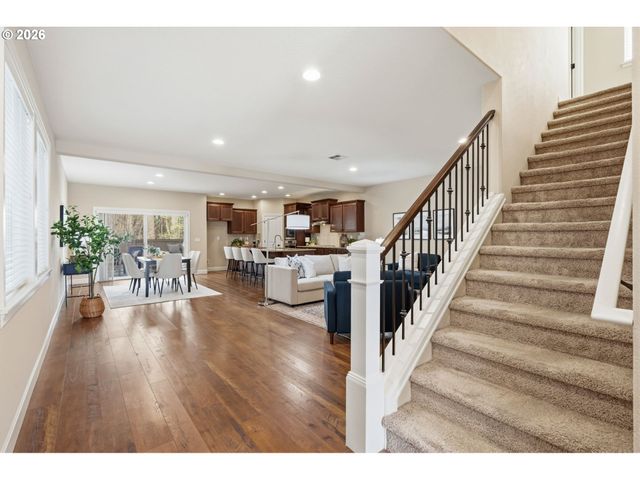 3767 Se WILLAMETTE Ave, Hillsboro, OR 97123