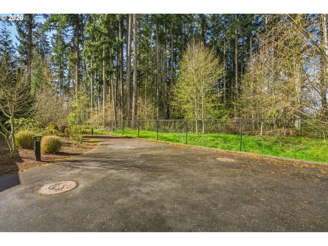 3767 Se WILLAMETTE Ave, Hillsboro, OR 97123