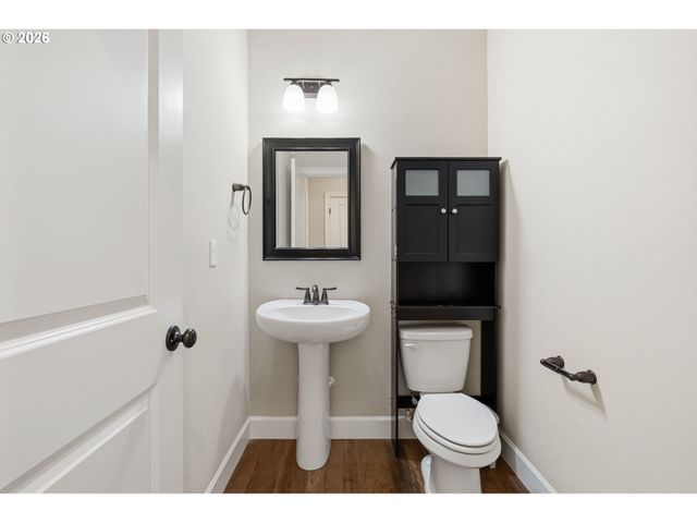 3767 Se WILLAMETTE Ave, Hillsboro, OR 97123