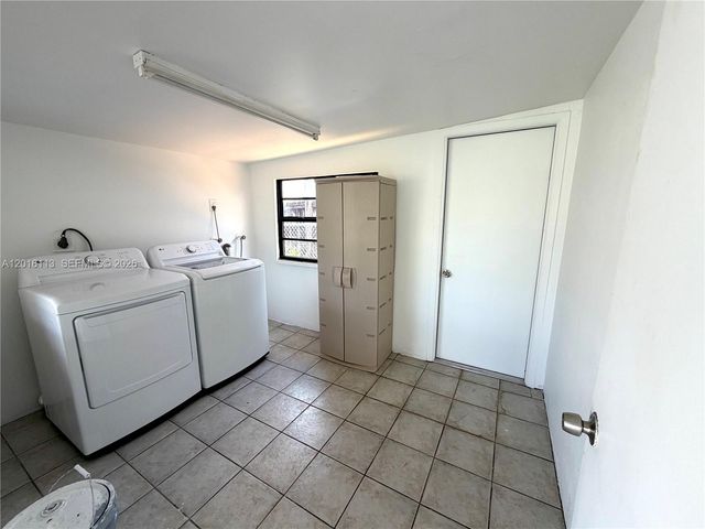 7993 SW 9th Terrace, Miami, FL 33144