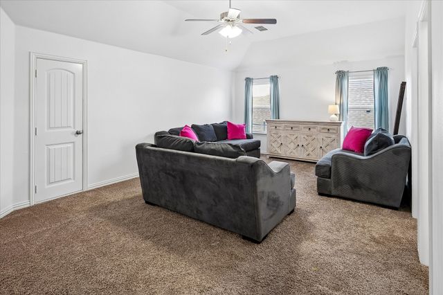 208 Equestrian Road, Hickory Creek, TX 75065