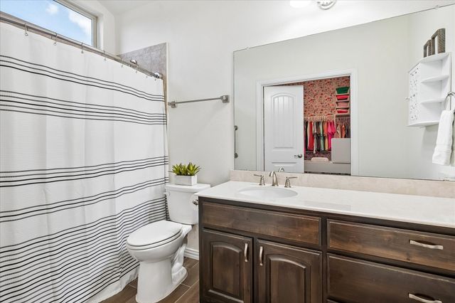 208 Equestrian Road, Hickory Creek, TX 75065
