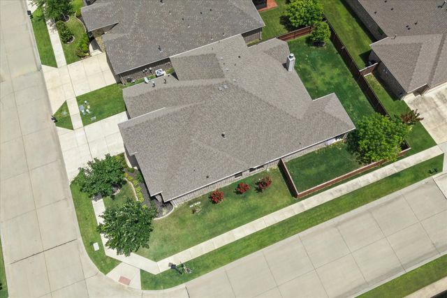 208 Equestrian Road, Hickory Creek, TX 75065
