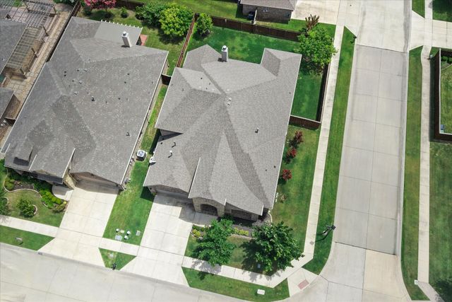 208 Equestrian Road, Hickory Creek, TX 75065