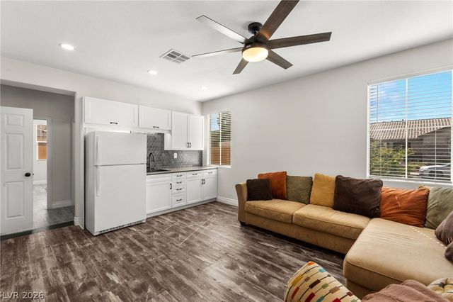 5601 Rocky Ravine Avenue, Las Vegas, NV 89131