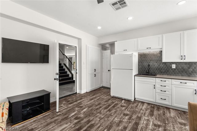 5601 Rocky Ravine Avenue, Las Vegas, NV 89131