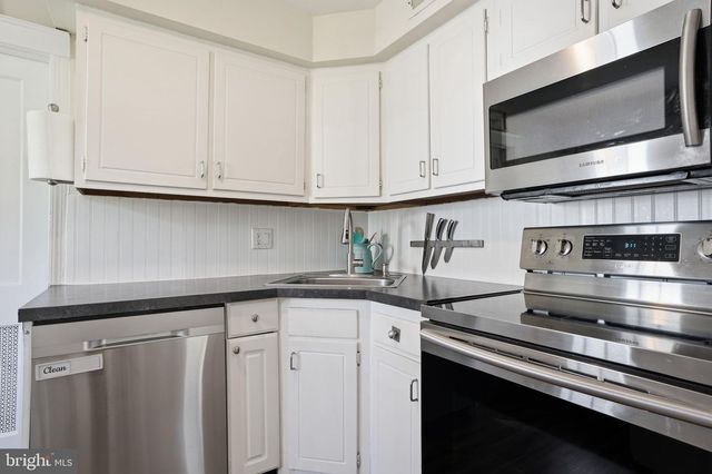 2057 PARKDALE AVE, Glenside, PA 19038