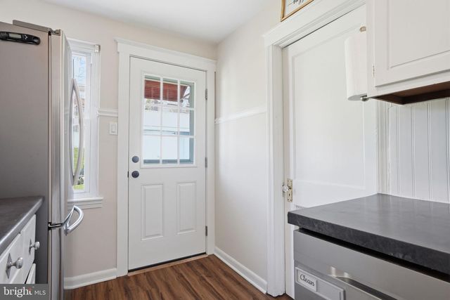 2057 PARKDALE AVE, Glenside, PA 19038