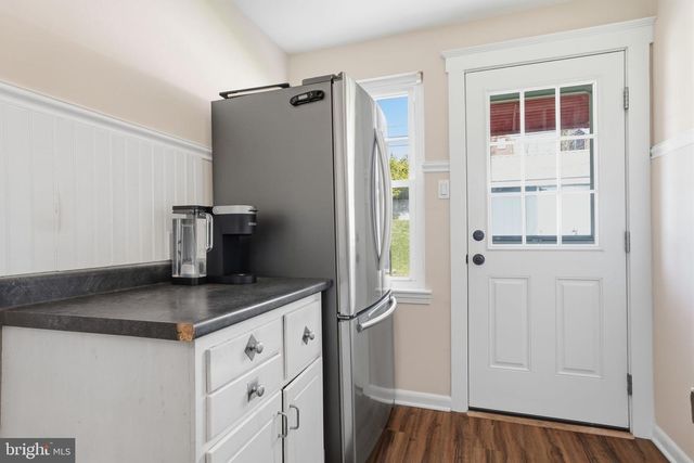 2057 PARKDALE AVE, Glenside, PA 19038