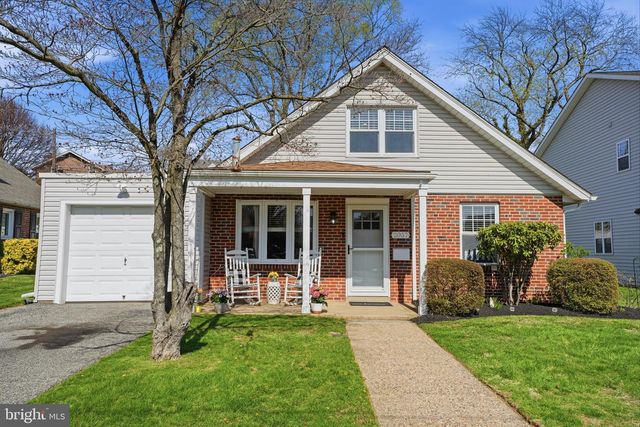 2057 PARKDALE AVE, Glenside, PA 19038