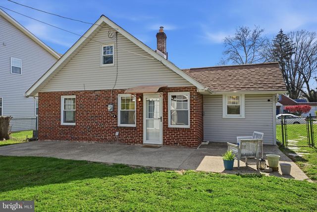 2057 PARKDALE AVE, Glenside, PA 19038